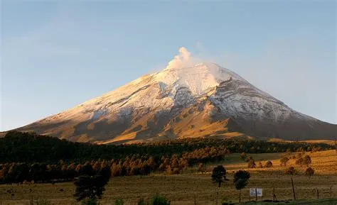 ¿El origen de los volcanes: Una fábula azteca que explica la furia de la tierra?